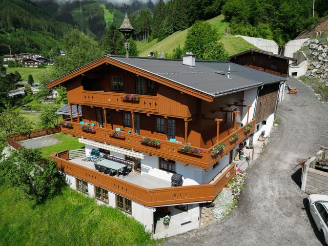 Gästehaus Steger in Schmitten im Sommer